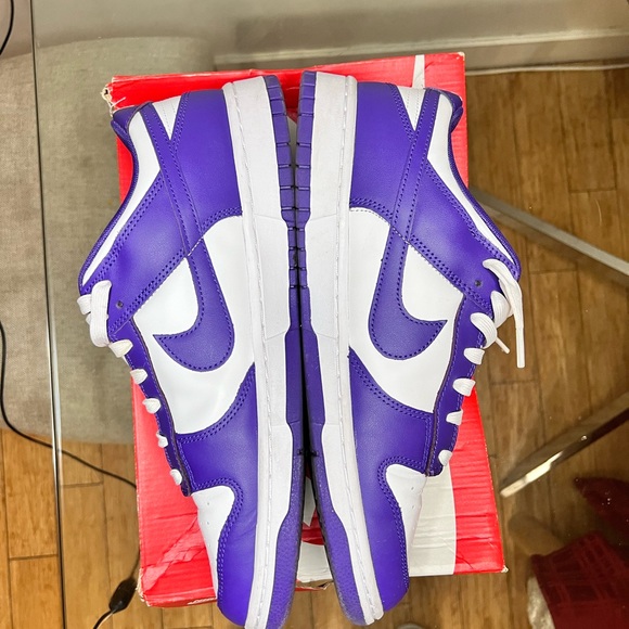 Nike Dunk Low Championship Court Purple
Men 12 - Picture 5 of 7